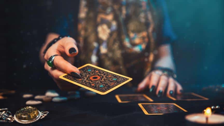 tarot et cartomancie pour votre événement.