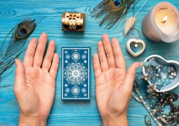 tarot et cartomancie en événement